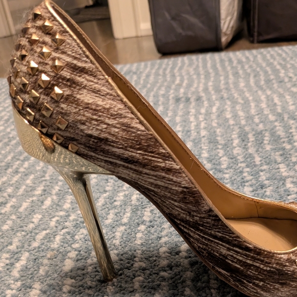 BCBG MaxAzria Platform Heels - Picture 6 of 6